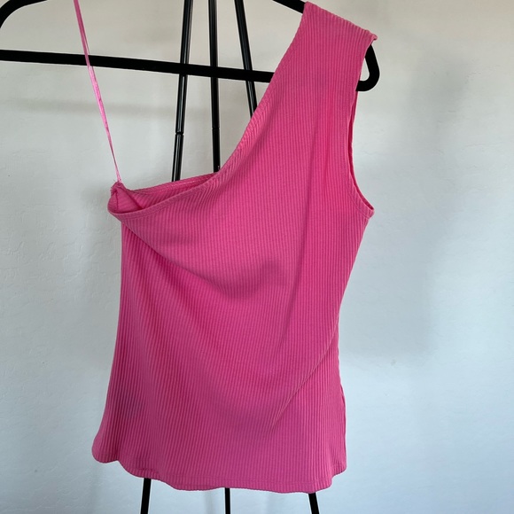 TARGET BARBIE PINK TOP - Picture 3 of 3